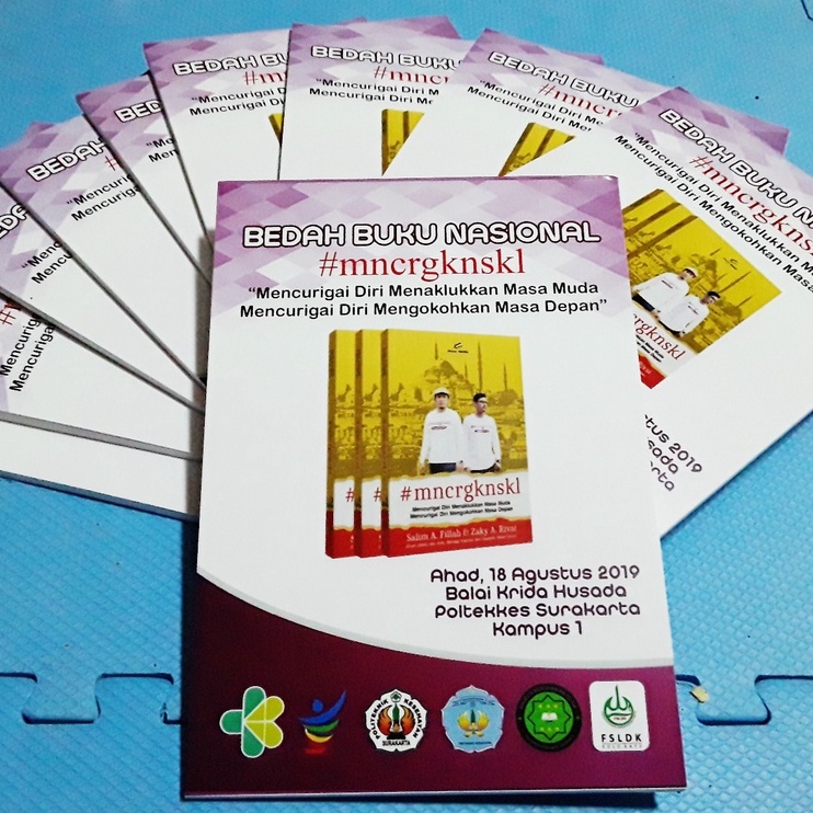 

NOTEBOOK A5 / BLOCKNOTE A5 CUSTOM DESAIN GRATIS /JILID SOFTCOVER LEM SAMPING ATAU ATAS