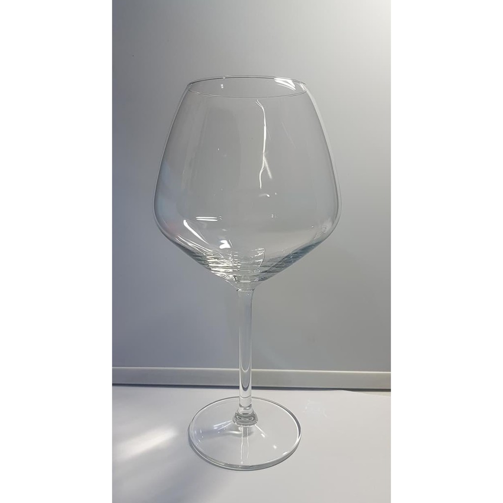 Gelas Wine Burgundy. Red Wine Glass