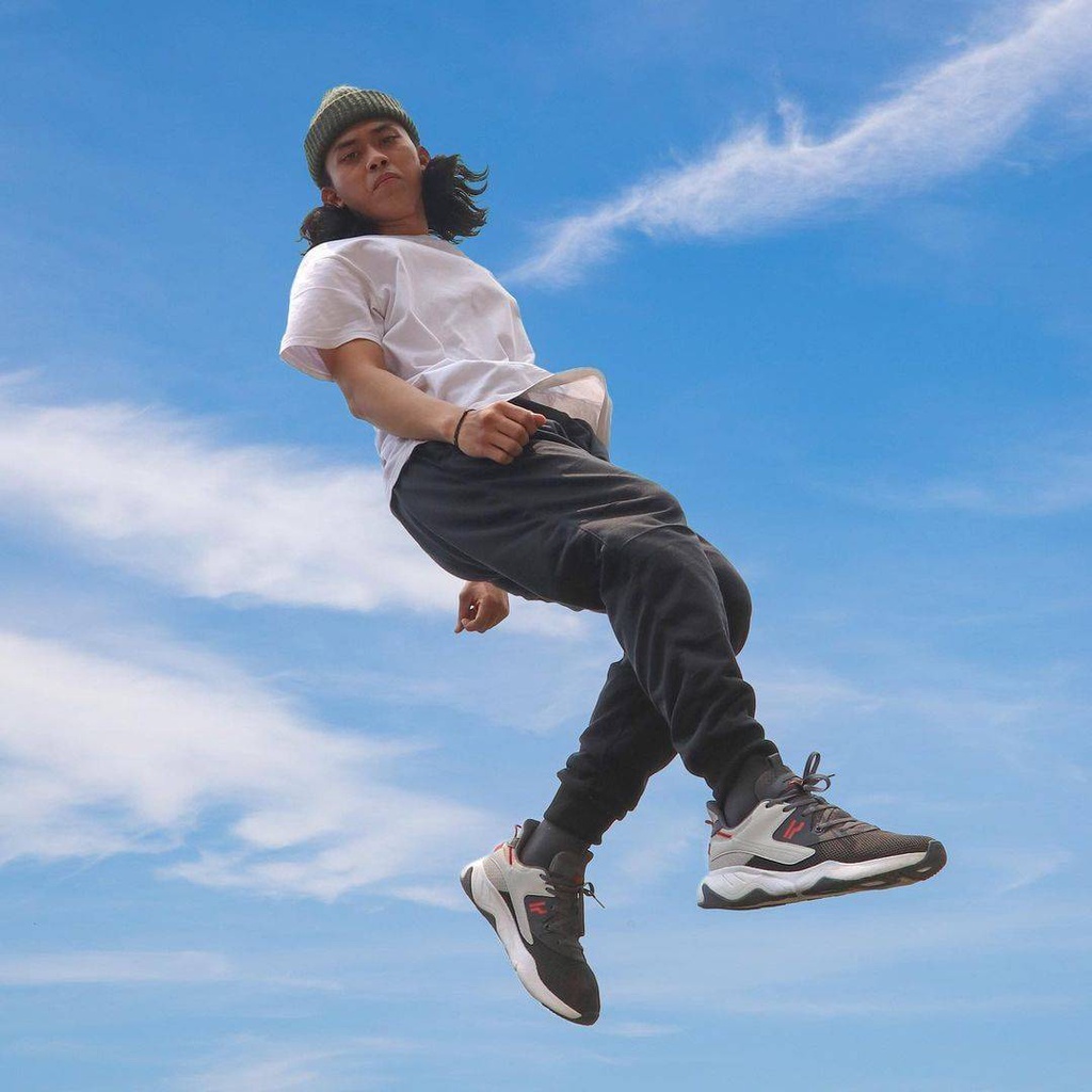 piero cruzer grey black sneakers sepatu running