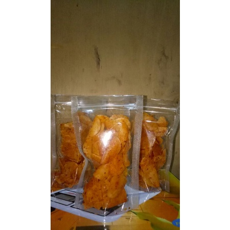 

KERIPIK PEDAS CAMILAN ENAK