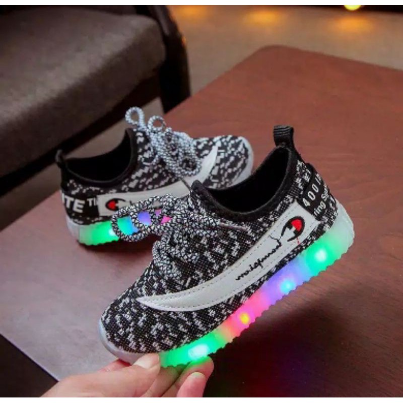 Sepatu Anak Laki-laki CHAMPION  Lampu LED Size 21-30 Usia 1-4 Tahun