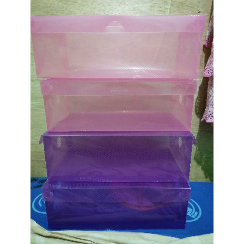 kotak sepatu plastik