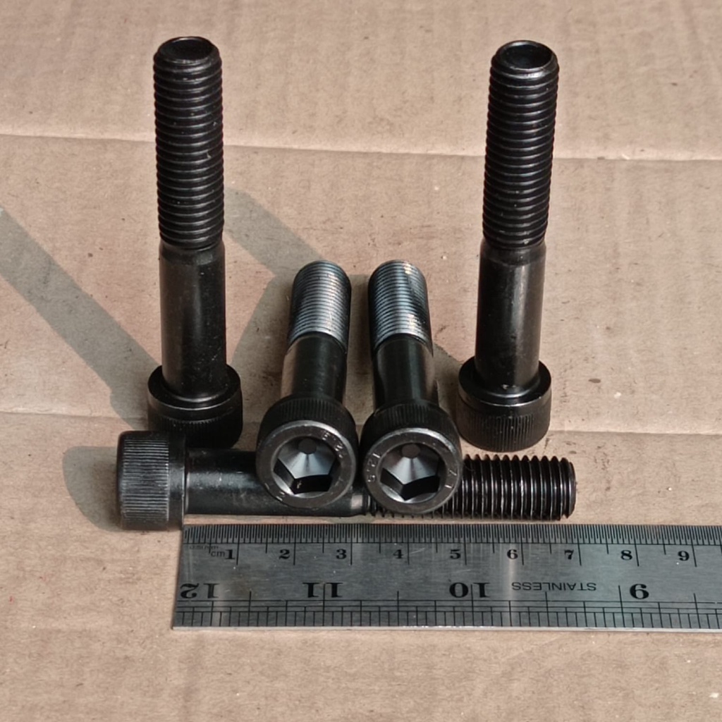 BAUT L BAJA M12 X 70 / BAUT L M12 X 70 / BAUT L M12X70 BAJA HITAM / BAUT M12 / BAUT 19 KUNCI L10 / L