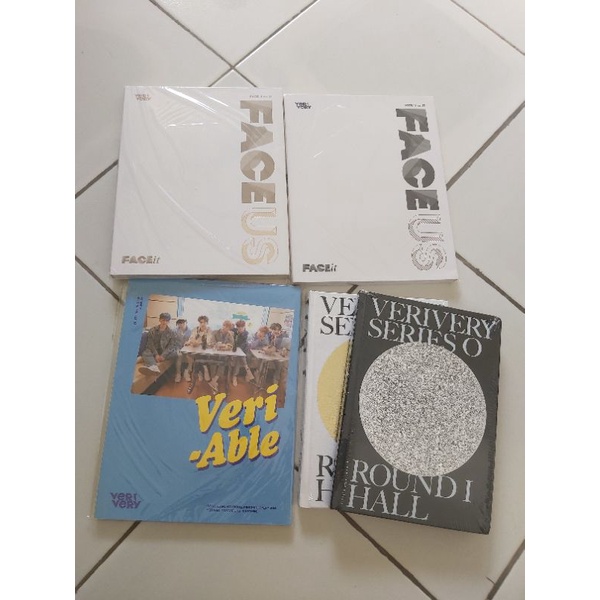 ALBUM VERIVERY, VERIABLE, FACE US, HALL <UNSEALED>