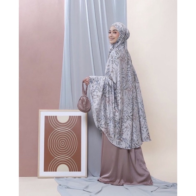 Mukena mollis by Zerina Banu in Adobe Roses