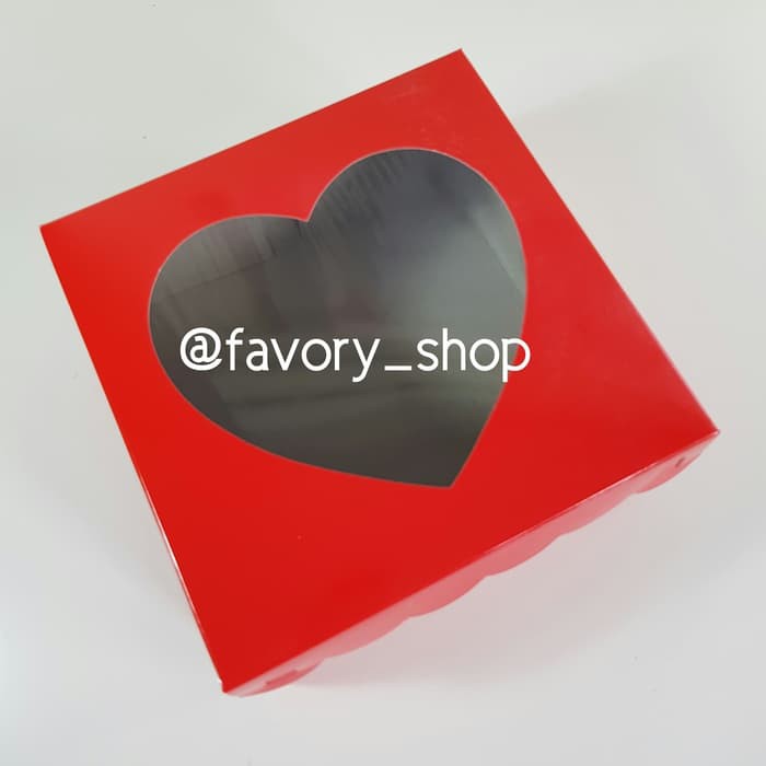 

Dus 30x30 Merah Love / Kemasan Kue