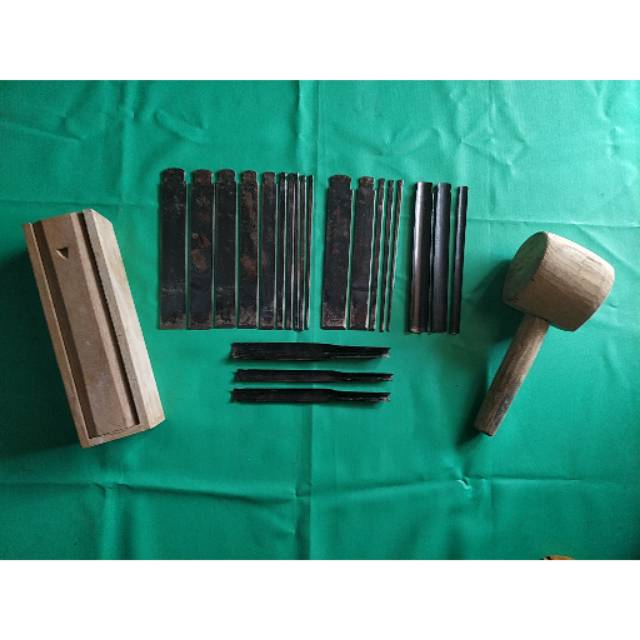 Alat pahat ukir kayu - tatah ukir bahan baja cukup komplit