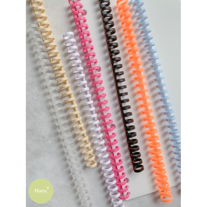 

Ring Binder Plastik Spiral 30 Lubang Untuk Loose-leaf paper A4 B5 A5 A6 A7