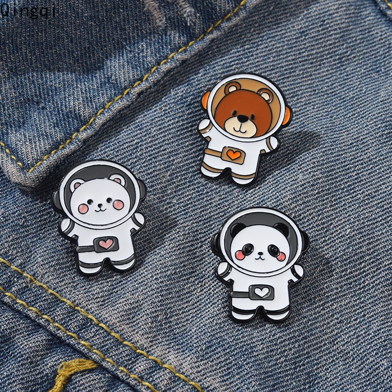 Bros Pin Enamel Desain Kartun Hewan Astronot Panda Beruang Kelinci Untuk Hadiah Teman