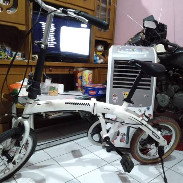 Preloved Sepeda Lipat Exotic 16 inch white, 7-speed