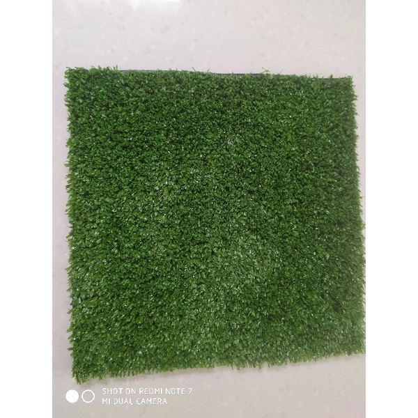 RUMPUT SINTETIS GOLF STANDAR UKURAN 25x25 CM