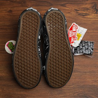 SEPATU Vans x Peanuts Old Skool Snoopy Black #7