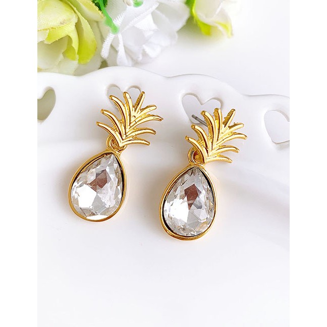 LRC Anting Tusuk Fashion Alloy Diamond Shaped Pineapple Shape Earrings F73787