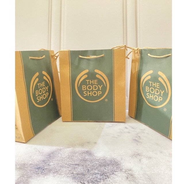 

PAPERBAG THE BODYSHOP MEDIUM