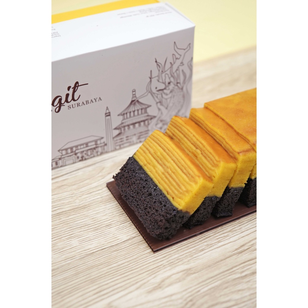 

Laritta Legit Surabaya Lapis Brownies Queen 7,5x15cm