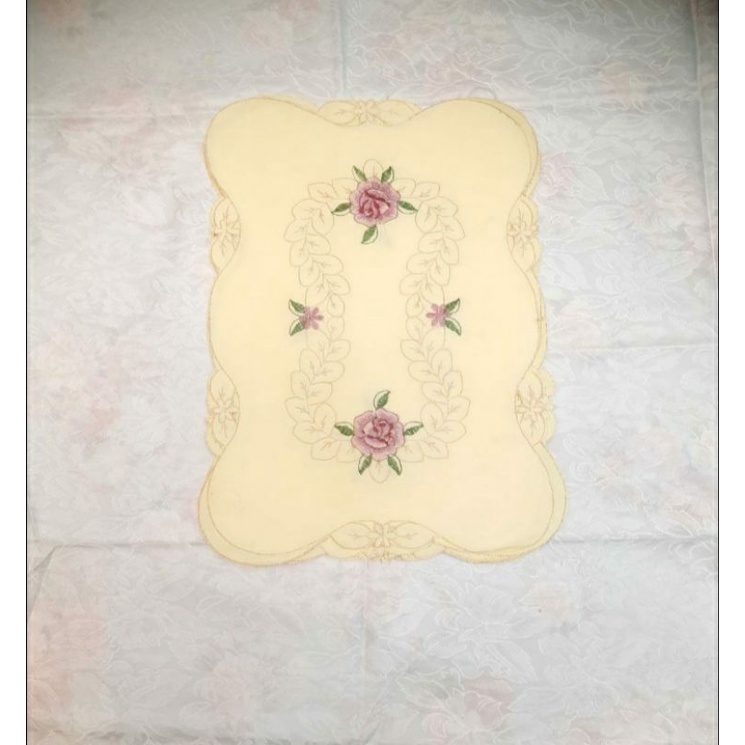 TAPLAK MEJA NAKAS 30X45 CM BORDIR CANTIK WARNA