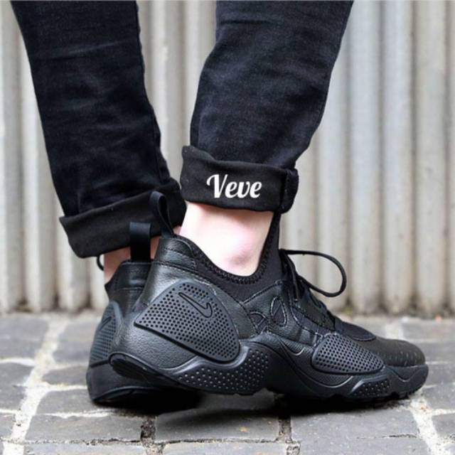 nike huarache edge triple black