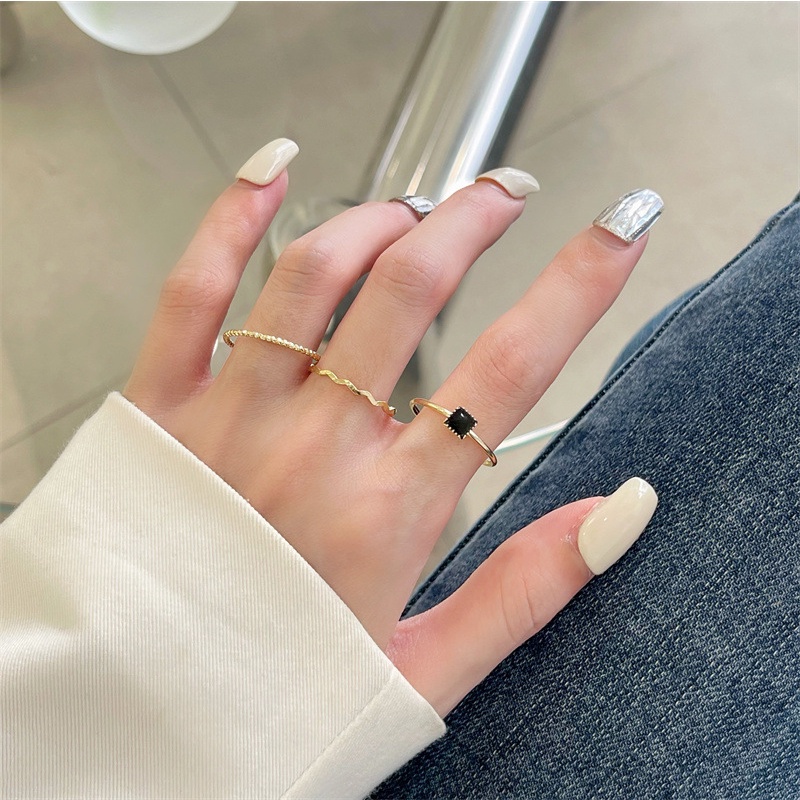 3pcs / Set Cincin Bentuk Kotak Warna Hitam Gaya Korea Untuk Wanita