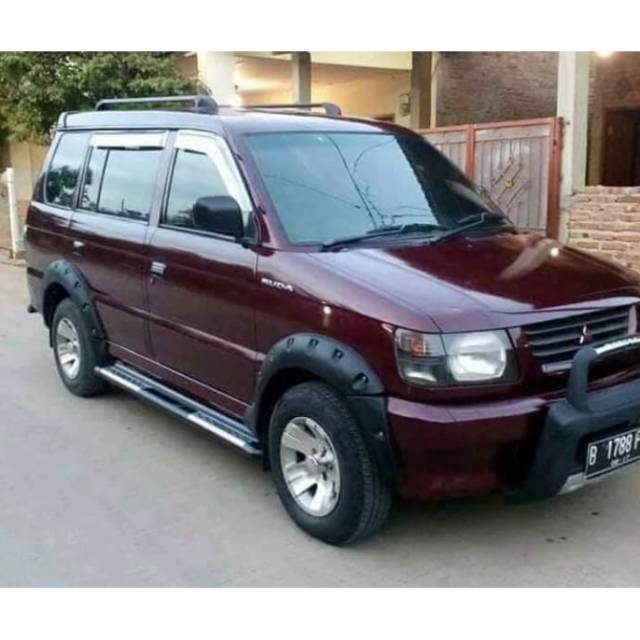 Over Fender Mitsubishi Kuda