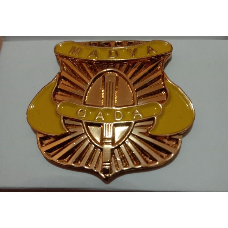 Brivet Gada Madya | Pin Gada Madya cor