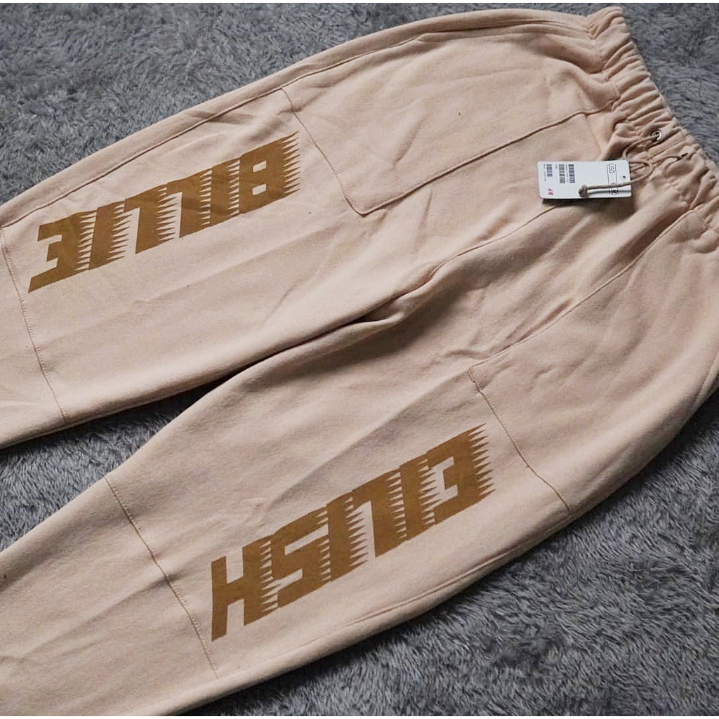 Celana Panjang Longpants Jogger Billie Eilish by H&amp;M Premium