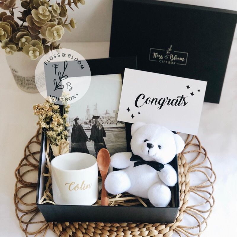 

Graduation Gift Box/Kado Wisuda/Kado Ulang Tahun/Kado Pacar