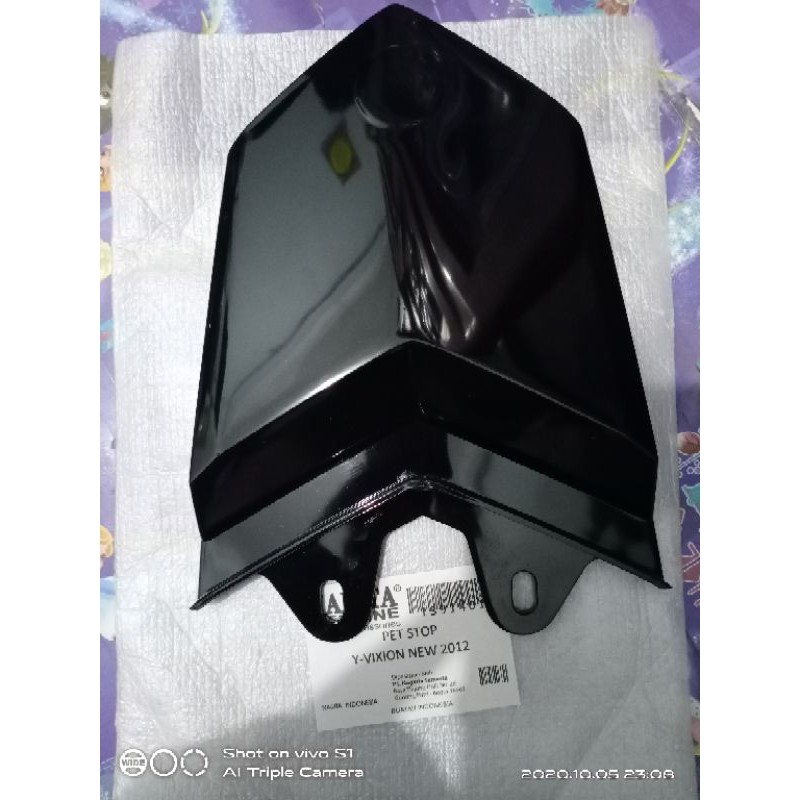 Pet Stop/Cover Tail hitam Yamaha Vixion New 2012