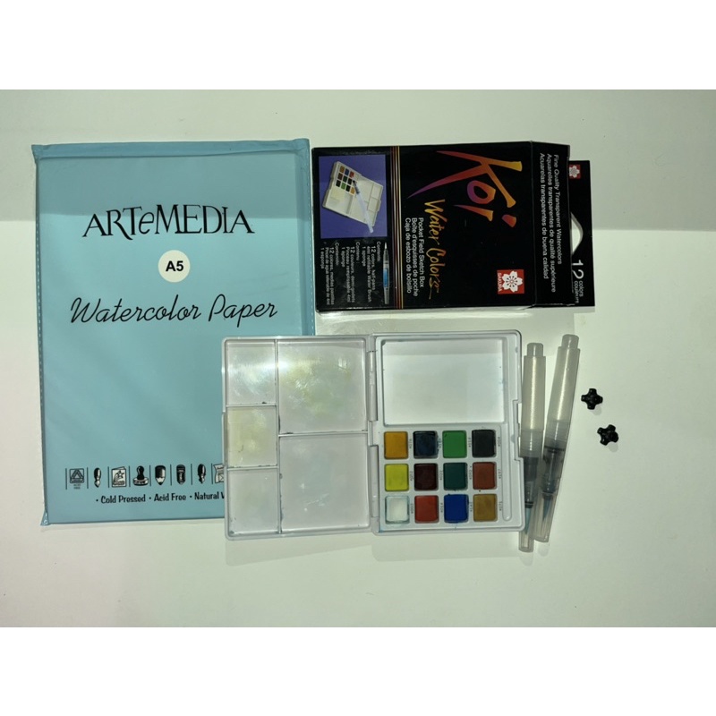 

KOI WATERCOLOR SET [BEKAS] + FREE ARTMEDIA WATERCOLOR PAPER A5 [SEGEL ISI 12 pcs] + 2 WATERCOLOR BRUSH