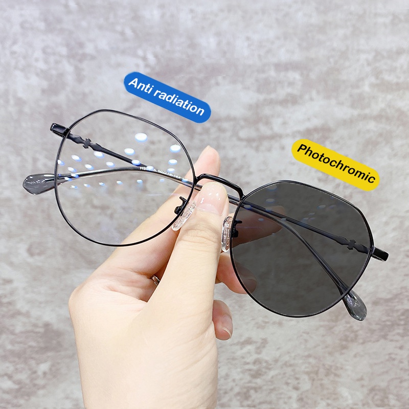 Kacamata Photochromic Anti Radiasi Bingkai Bulat Bahan Metal Untuk Wanita