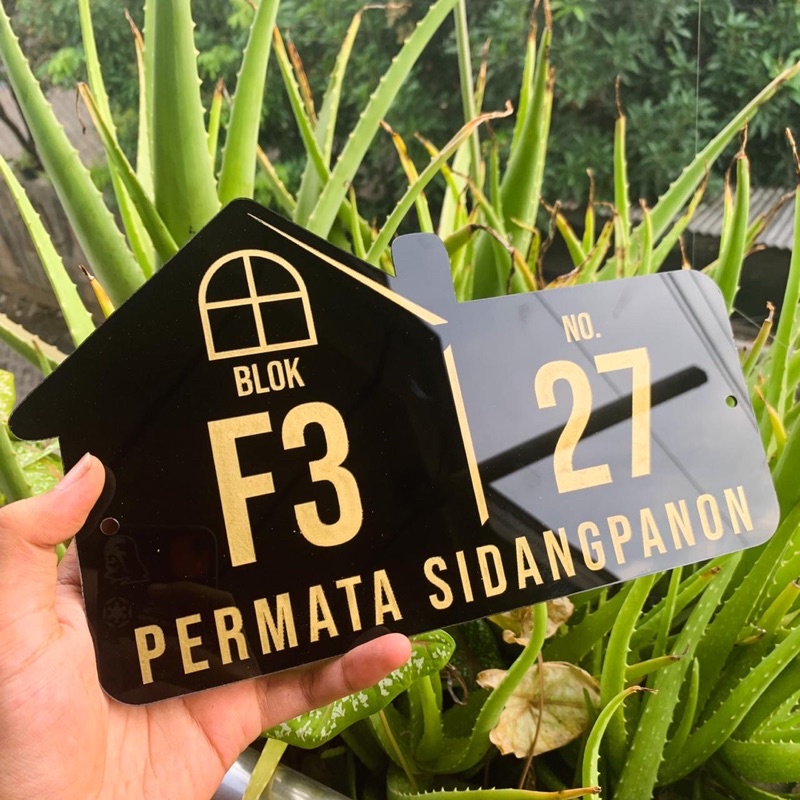 

PAPAN NOMOR RUMAH 28 x 18 cm / BAHAN ACRYLIC / LASER CUTTING