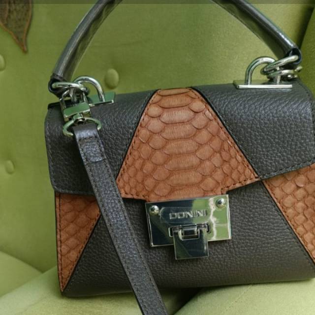 Preloved donini like new sekali pake mulus original