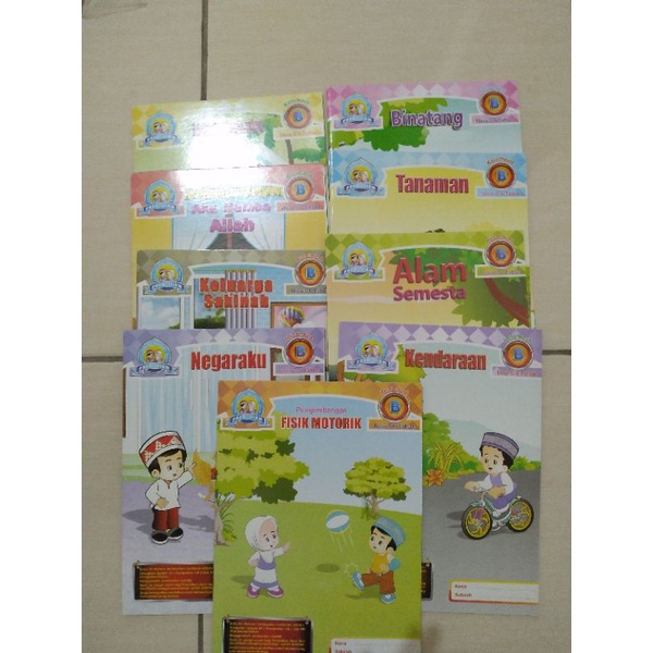 buku paket belajar PAUD