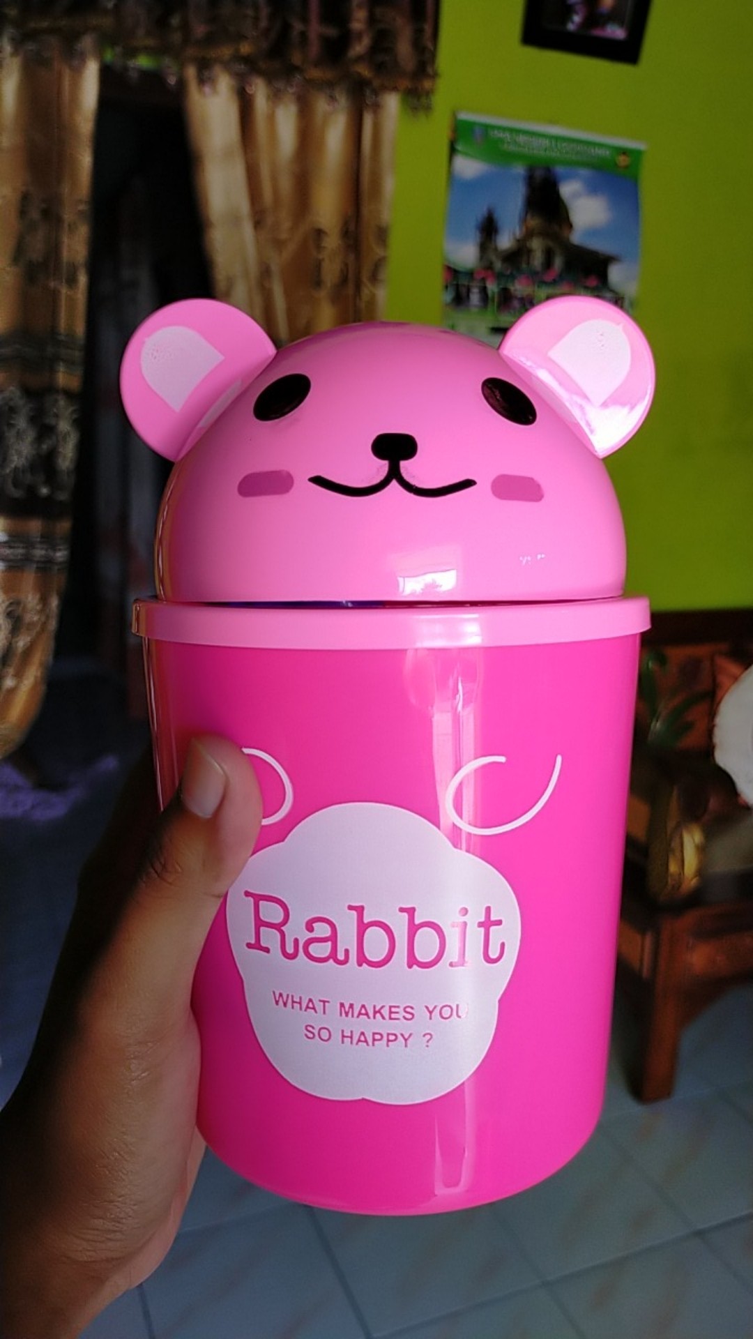 Tempat Sampah Karakter