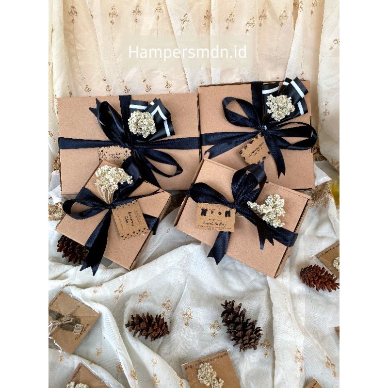 

Box hampers | Kotak Kado | Hampers | Gift Box | Kado | Kotak Hampers | Soufenir | Hadiah | Valentine