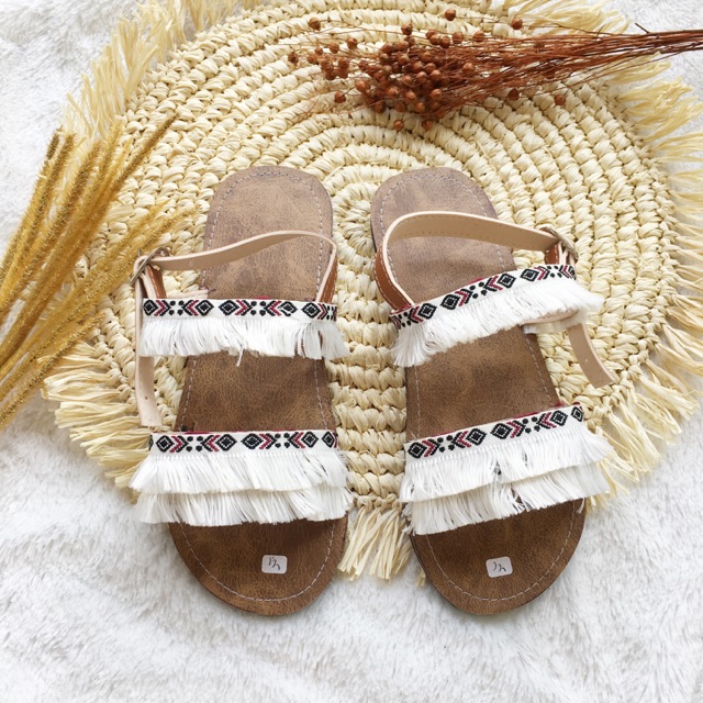 Boho equals sandal / sandal boho / sandal etnik / sanda bohemian / sandal wanita