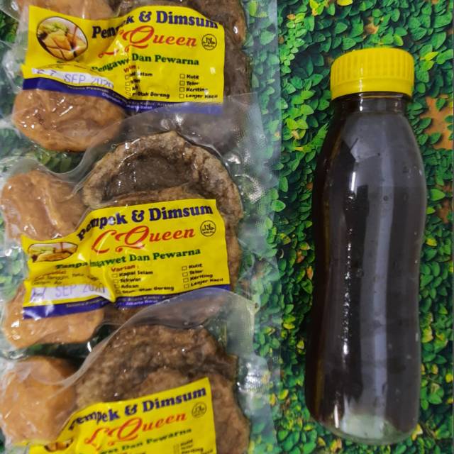 

PAKET PEMPEK LQUEEN 3 BKS (Khusus Expedisi & Luar Kota)