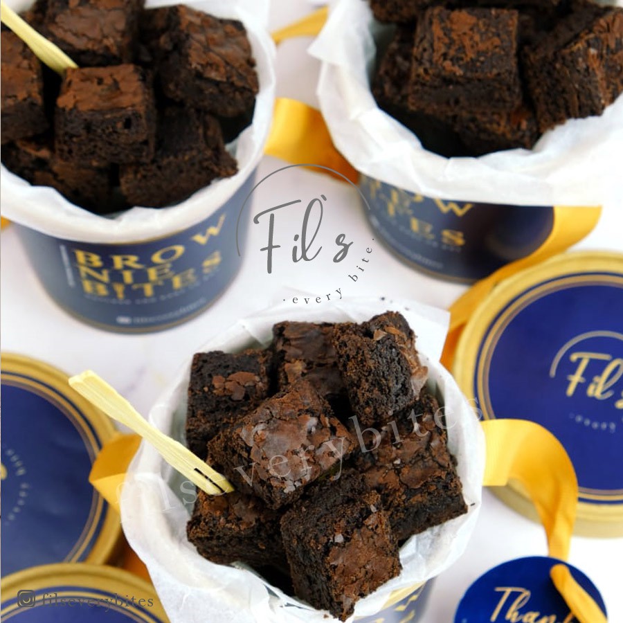 

Brownies / Brownies Panggang / Brownies Bakar / Brownies Bite / Brownies Fudgy Shiny Chewy - Kecil