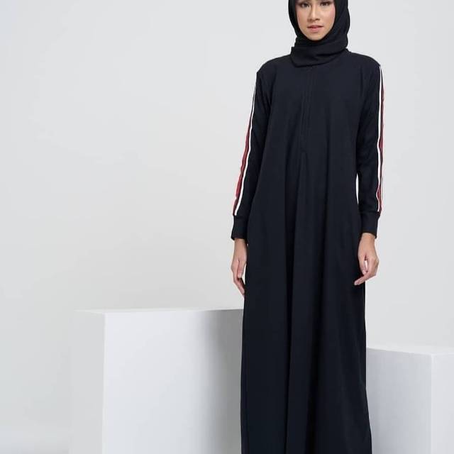 Nuha black by Raia.id ( Preloved)