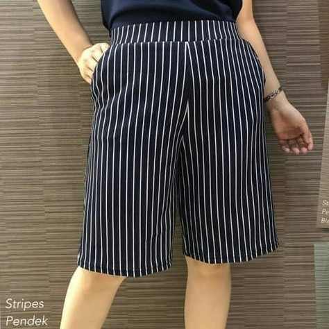 CELANA KULOT WANITA JUMBO / Celana Pendek Motif Salur Bahan Crepe Dewasa