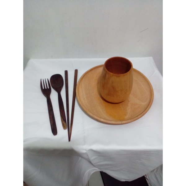 set souvenir esklusif / hampers esklusif ,piring kayu , gelas kayu