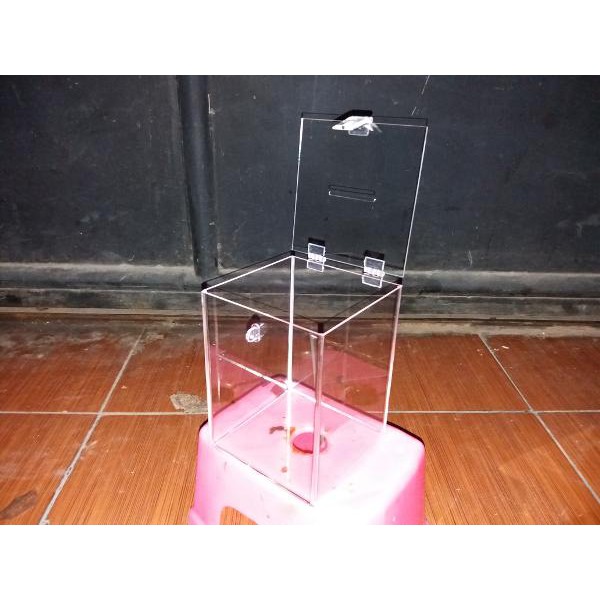 

kotak saran/amal acrylic