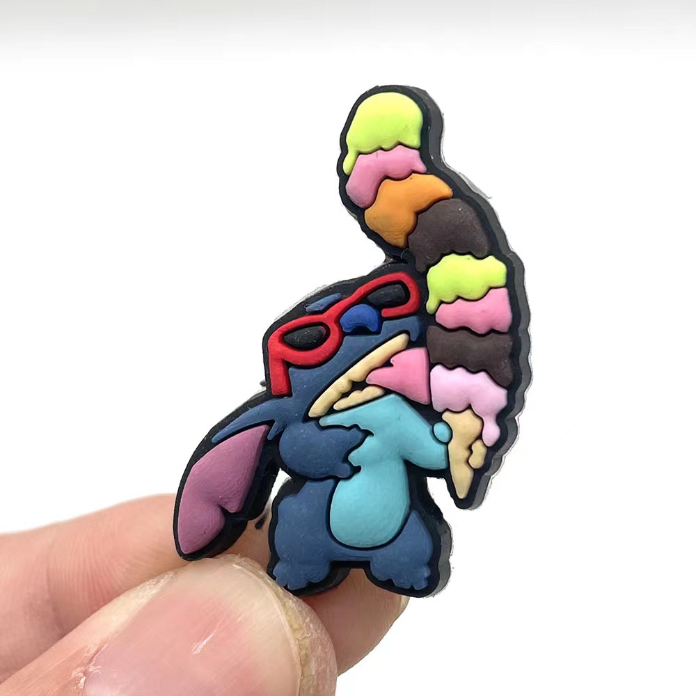 Charms Pin / Bros Bentuk Kartu Stitch Untuk Dekorasi Sepatu