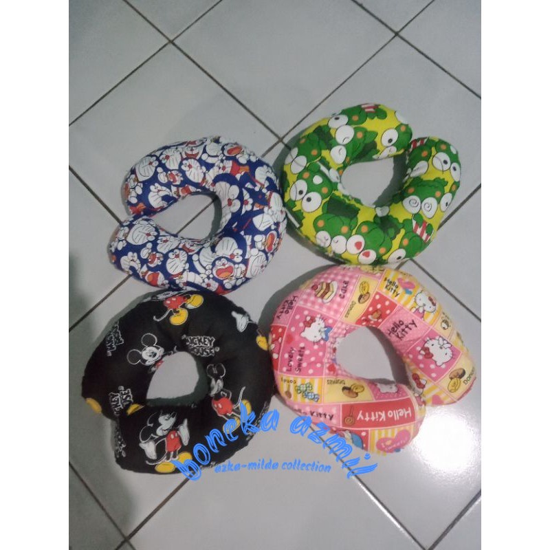 Bantal leher karakter motif catton