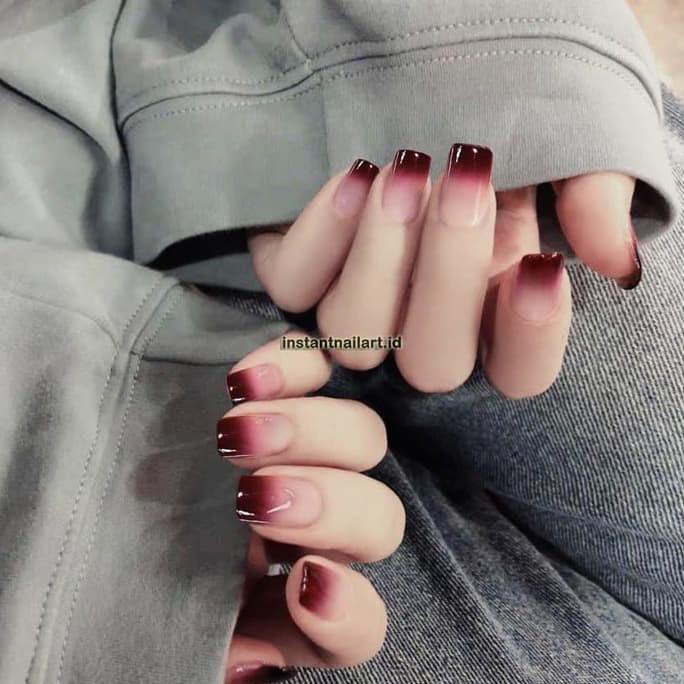 Yt 047 Gradient Maroon Square Tip Kuku Palsu Simple Elegant Nail Art Shopee Indonesia