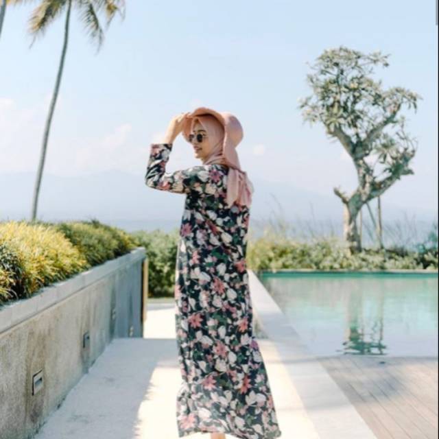 Tropical Dress Vanilla Hijab