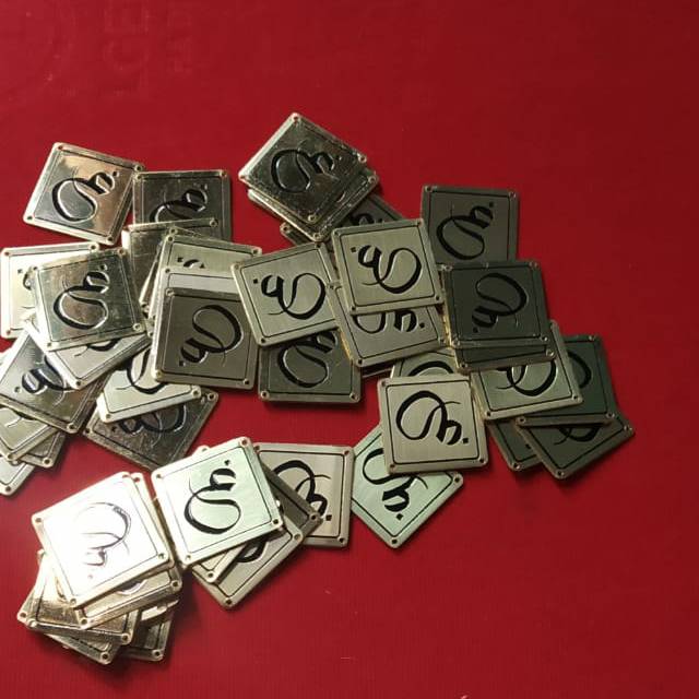 Cetak plat hijab bahan kuningan/gold. Stenlist/ silver