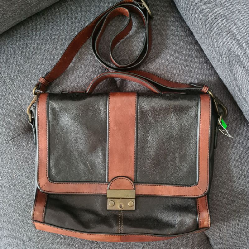 tas fossil preloved original vri flap messenger