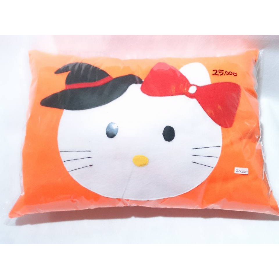 bantal karakter lucu unik untuk hadiah ulang tahun anak anak bisa request warna, tulisan nama