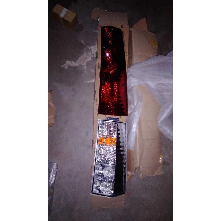 LAMPU STOP RHKANAN ISUZU  ELF NHR55