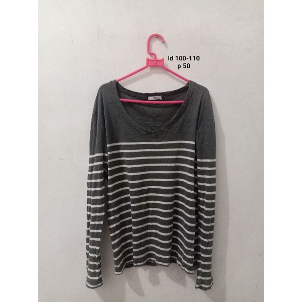 Thrift kaos lengan panjang cewek import Shopee Indonesia Thrift kaos lengan panjang cewek import Shopee Indonesia